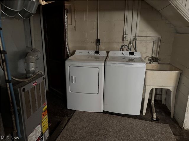 582 Robinette Court, Akron, OH 44310