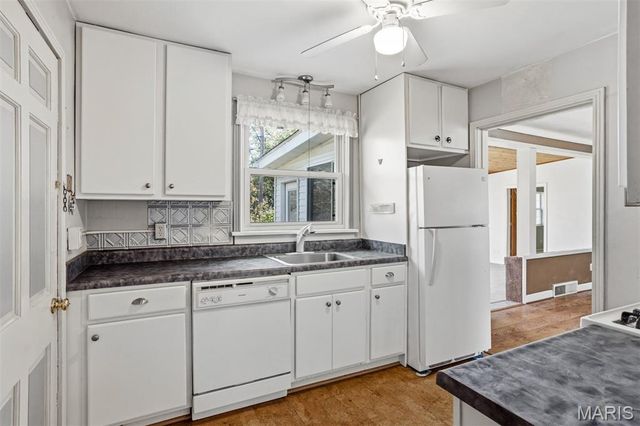 634 Warrenton Drive, St Louis, MO 63122