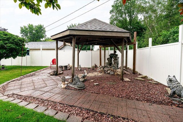 1003 Elm STREET S, La Crescent, MN 55947