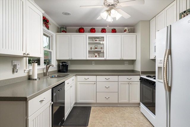 1003 Elm STREET S, La Crescent, MN 55947