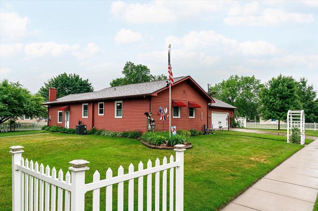 1003 Elm STREET S, La Crescent, MN 55947