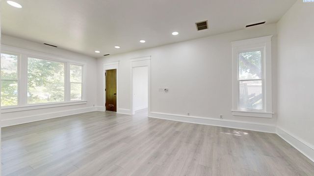715 NW Ritchie, Pullman, WA 99163