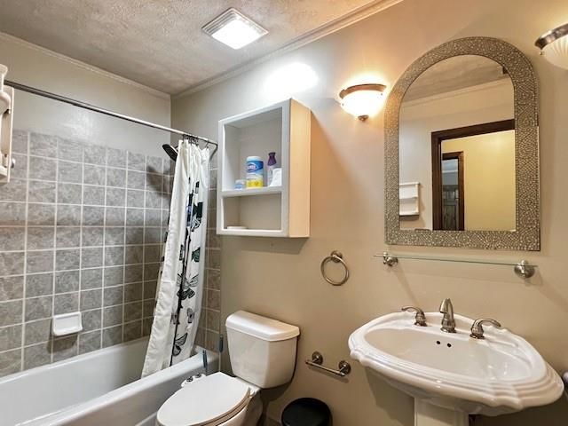 1347 Indian Way NW, Lilburn, GA 30047