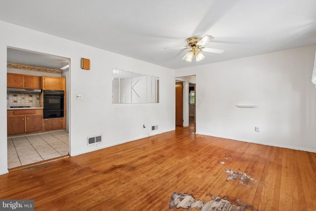 7302 POWHATAN ST, Lanham, MD 20706