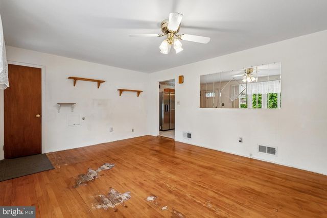 7302 POWHATAN ST, Lanham, MD 20706