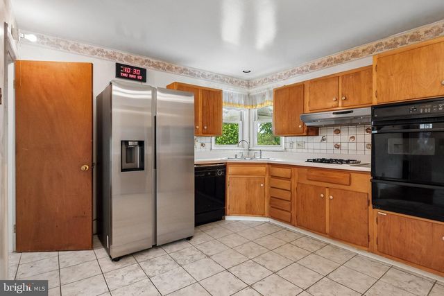 7302 POWHATAN ST, Lanham, MD 20706