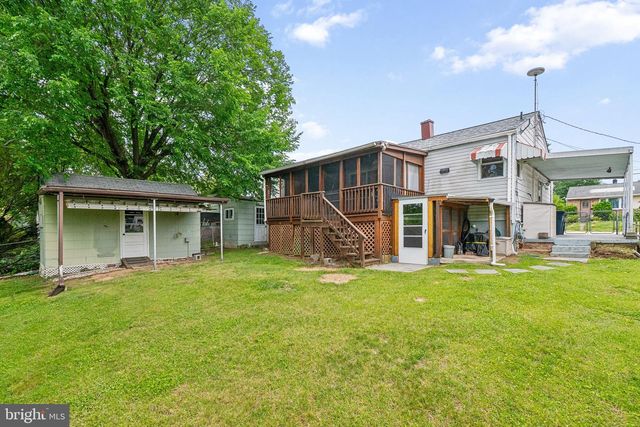 7302 POWHATAN ST, Lanham, MD 20706