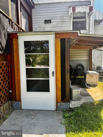 7302 POWHATAN ST, Lanham, MD 20706