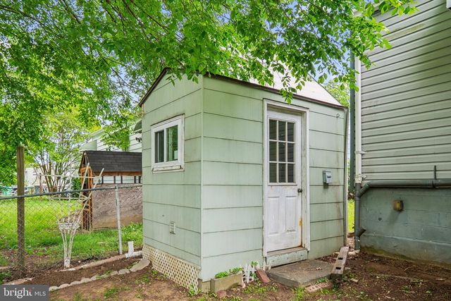 7302 POWHATAN ST, Lanham, MD 20706