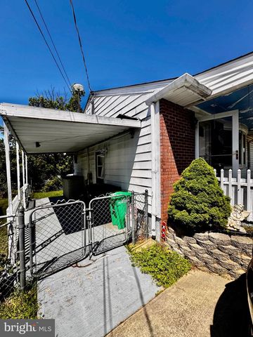 7302 POWHATAN ST, Lanham, MD 20706