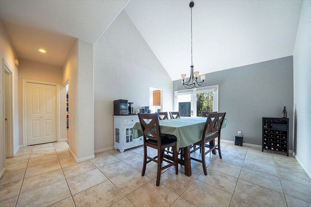 2840 Wilkshire Drive, Medford, OR 97504