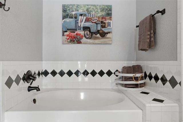 18648 Horse Avenue, Purcell, OK 73080