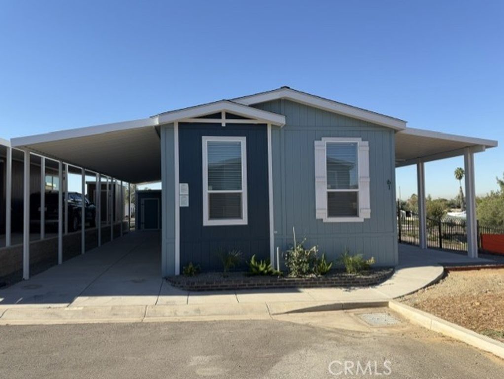 3444 Center Street 61, Riverside, CA 92501