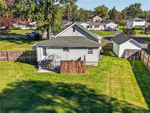 91 Midland Drive, Penfield, NY 14580