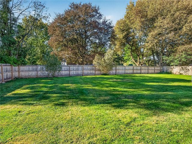 91 Midland Drive, Penfield, NY 14580