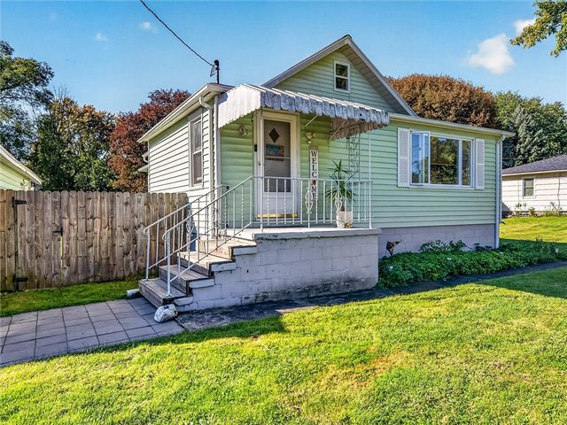91 Midland Drive, Penfield, NY 14580