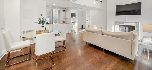 2840 Peachtree Road NW 502, Atlanta, GA 30305