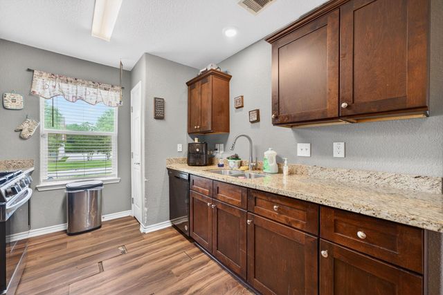 5214 S Acres Drive, Houston, TX 77048