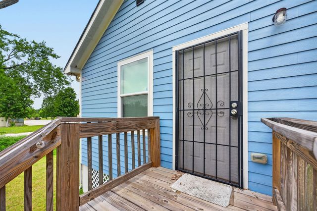 5214 S Acres Drive, Houston, TX 77048