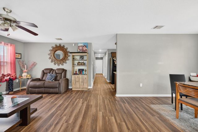 5214 S Acres Drive, Houston, TX 77048