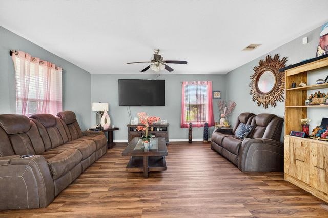 5214 S Acres Drive, Houston, TX 77048