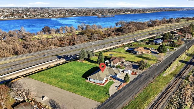 5016 W Yellowstone Ave, Kennewick, WA 99336