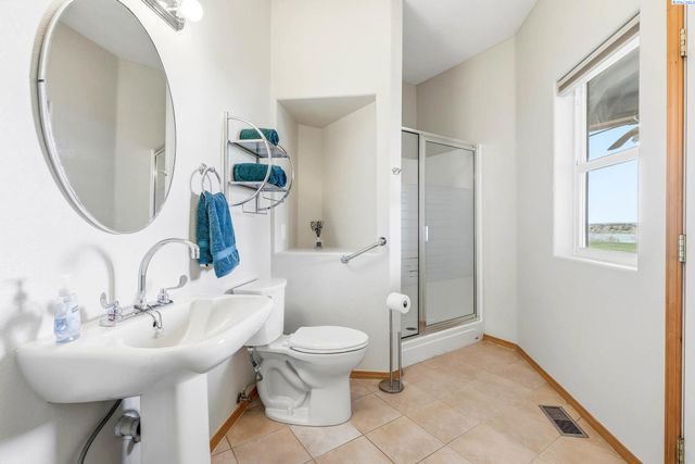 5016 W Yellowstone Ave, Kennewick, WA 99336