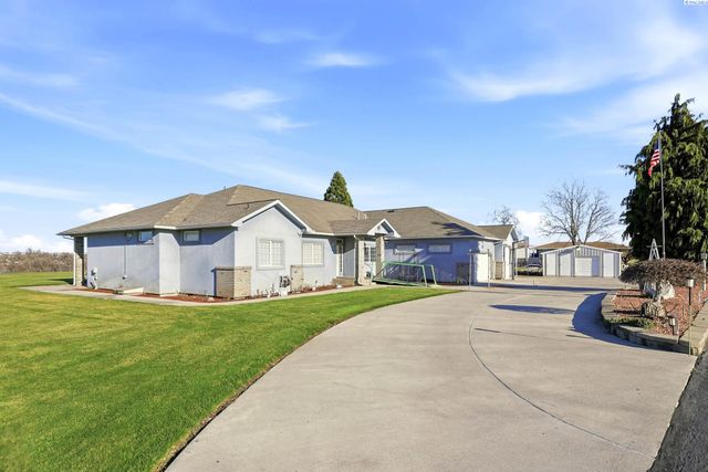 5016 W Yellowstone Ave, Kennewick, WA 99336