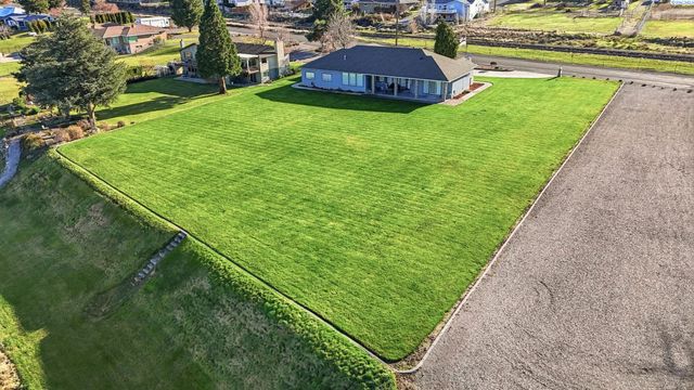 5016 W Yellowstone Ave, Kennewick, WA 99336