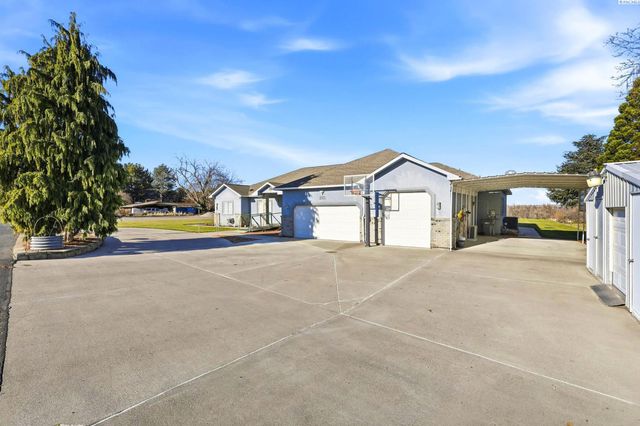 5016 W Yellowstone Ave, Kennewick, WA 99336