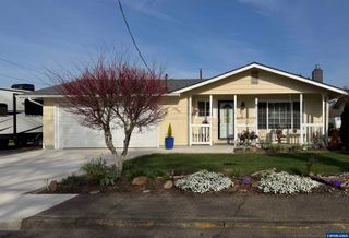 1335 1st Av, Sweet Home, OR 97386