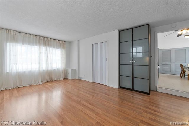 30815 Everett Street, Southfield, MI 48076