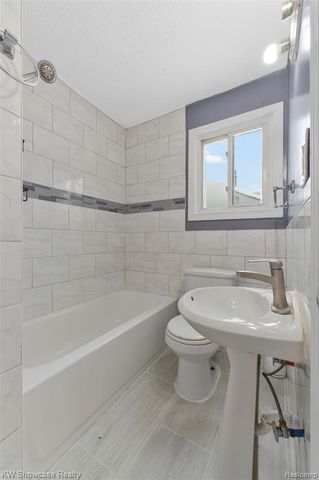 30815 Everett Street, Southfield, MI 48076