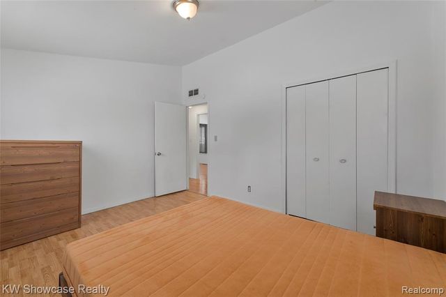 30815 Everett Street, Southfield, MI 48076