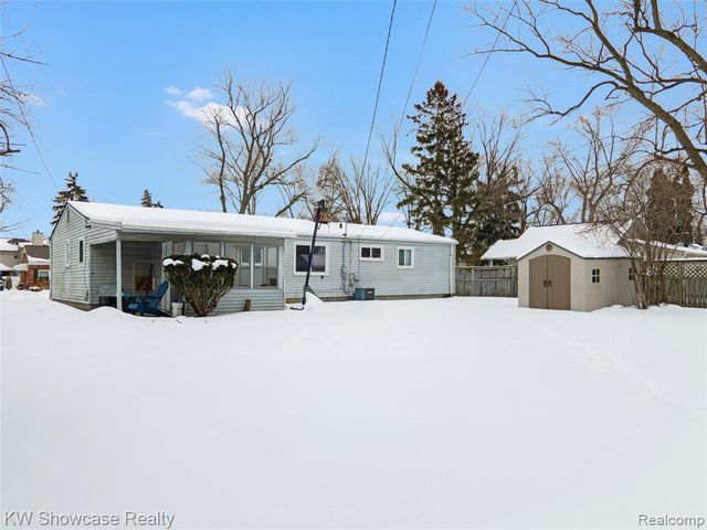 30815 Everett Street, Southfield, MI 48076