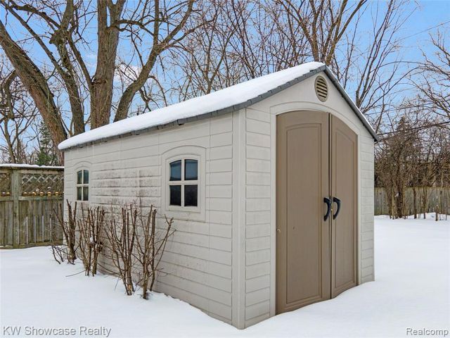 30815 Everett Street, Southfield, MI 48076