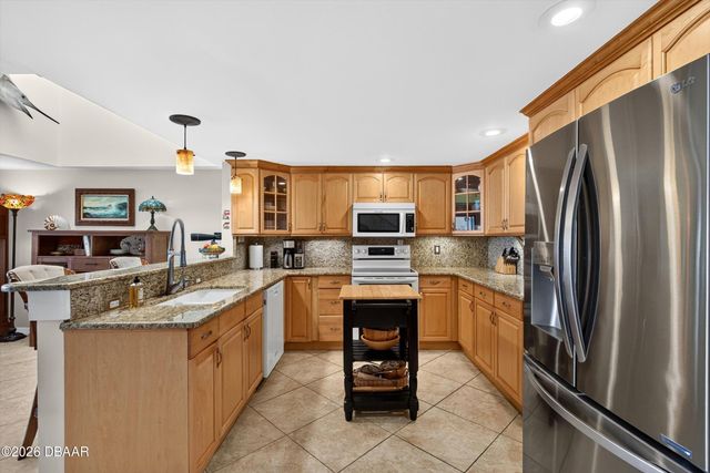 744 Marina Point Drive, Daytona Beach, FL 32114