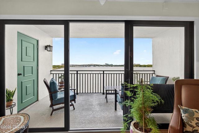 744 Marina Point Drive, Daytona Beach, FL 32114