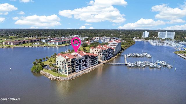 744 Marina Point Drive, Daytona Beach, FL 32114