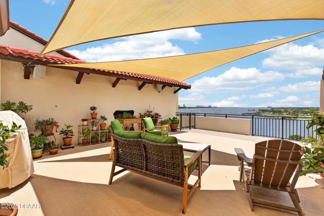 744 Marina Point Drive, Daytona Beach, FL 32114