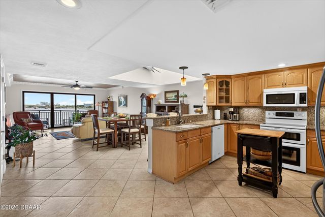 744 Marina Point Drive, Daytona Beach, FL 32114