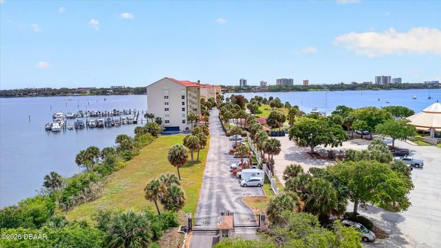 744 Marina Point Drive, Daytona Beach, FL 32114