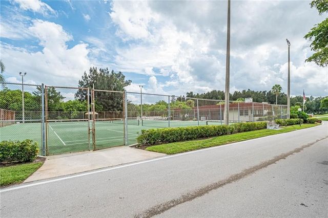 6 Vista Palm Lane 202, Vero Beach, FL 32962