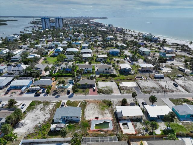 161 Hibiscus Drive, Fort Myers, FL 33931