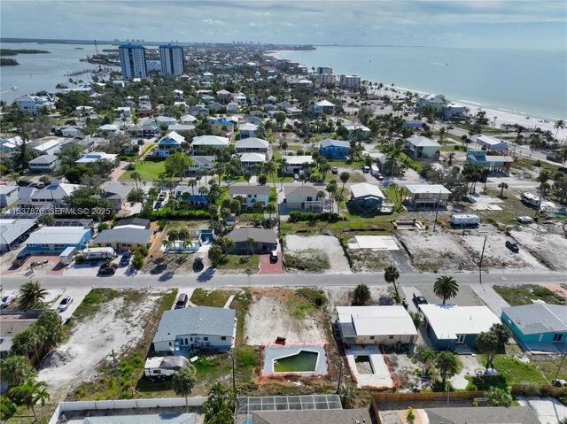 161 Hibiscus Drive, Fort Myers, FL 33931
