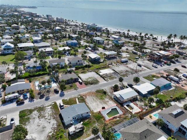 161 Hibiscus Drive, Fort Myers, FL 33931