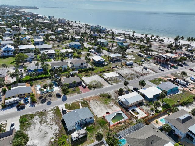 161 Hibiscus Drive, Fort Myers, FL 33931