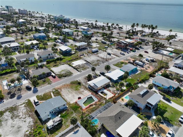 161 Hibiscus Drive, Fort Myers, FL 33931