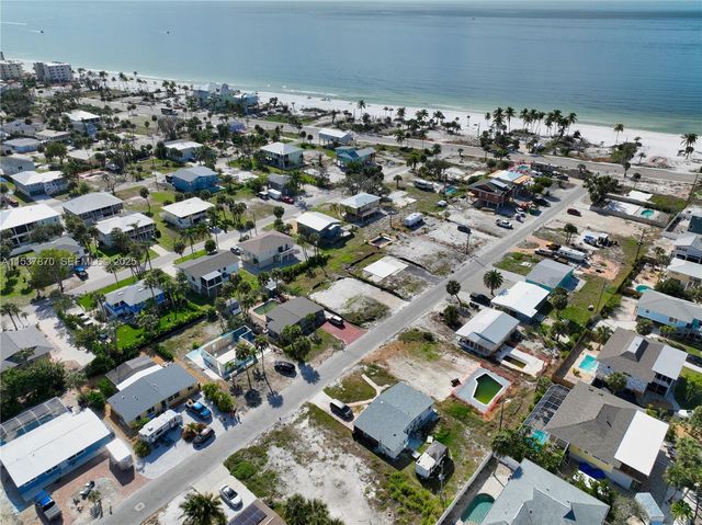 161 Hibiscus Drive, Fort Myers, FL 33931