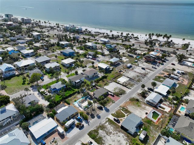 161 Hibiscus Drive, Fort Myers, FL 33931